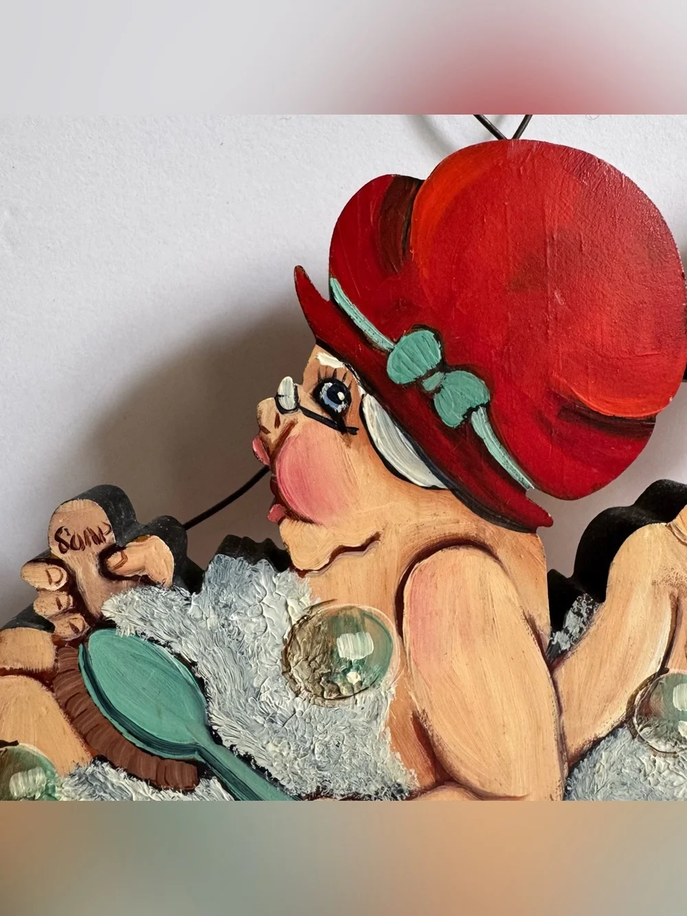 Vtg Handmade Wooden Bathroom Wall Hanging Whimsical Folk Art Old Couple Bathtub